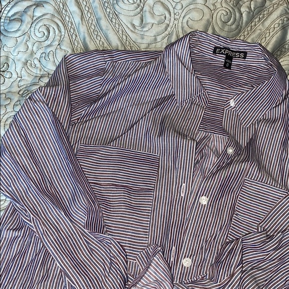 Express button down - Picture 3 of 3